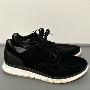 Vionic Women’s Black Suede Sneakers